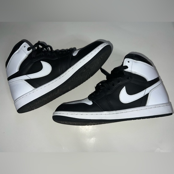 Air Jordan 1 - Picture 9 of 11